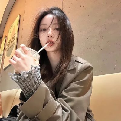蜜桃女孩